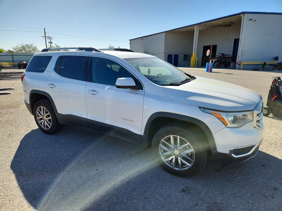 50749126 :رقم المزاد ، 1GKKNLLA8JZ147913 vin ، 2018 Gmc Acadia مزاد بيع
