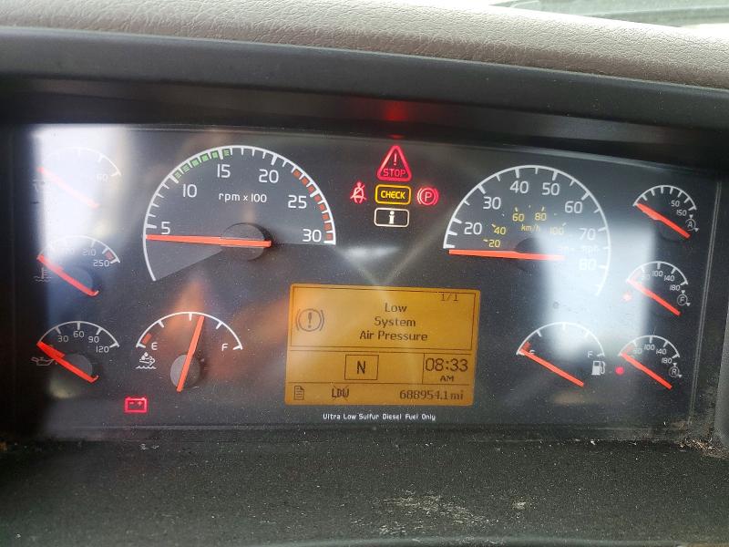 Продаж на аукціоні авто 2018 Volvo Vnl, vin: 4V4N39TG7JN988235, номер лоту: 46199826