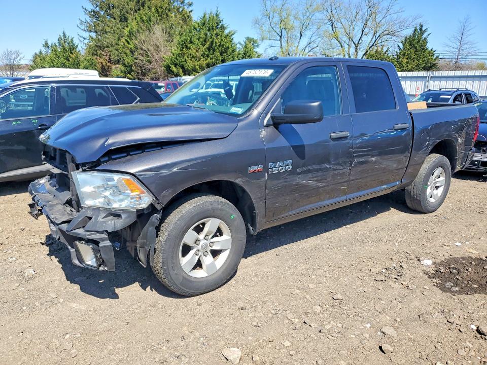 48752176 :رقم المزاد ، 3C6RR7KT6JG264535 vin ، 2018 Ram 1500 مزاد بيع