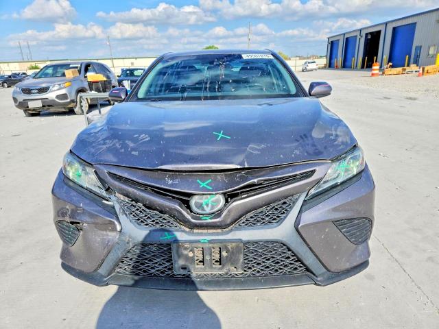 Продаж на аукціоні авто 2018 Toyota Camry, vin: 4T1B11HK8JU588592, номер лоту: 49507076
