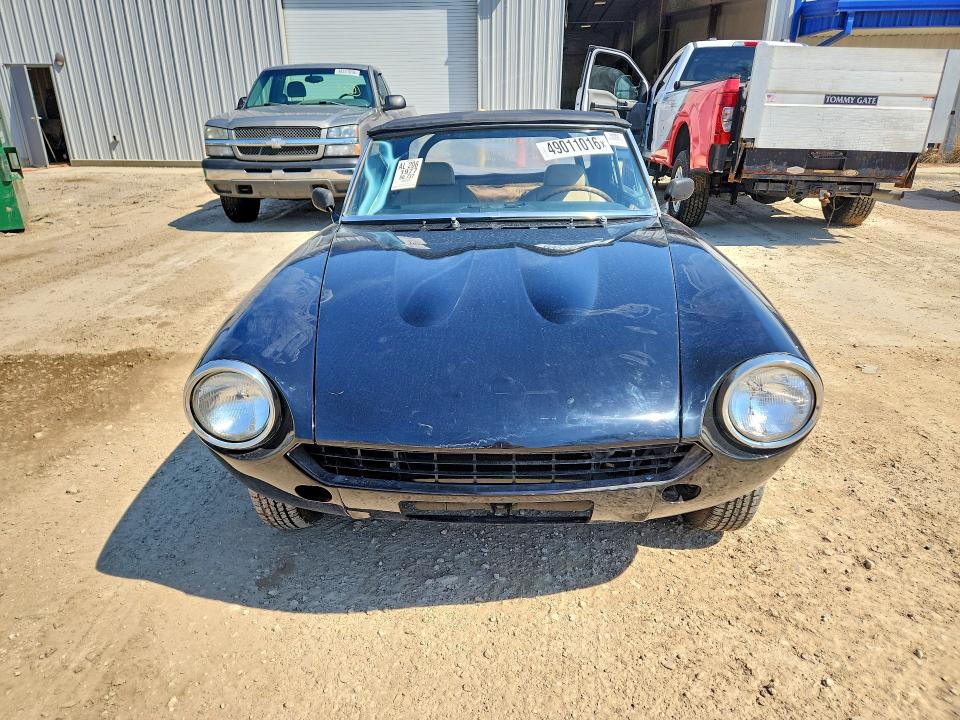 49011016 :رقم المزاد ، 124CS10124477 vin ، 1977 Fiat 124 Spider مزاد بيع