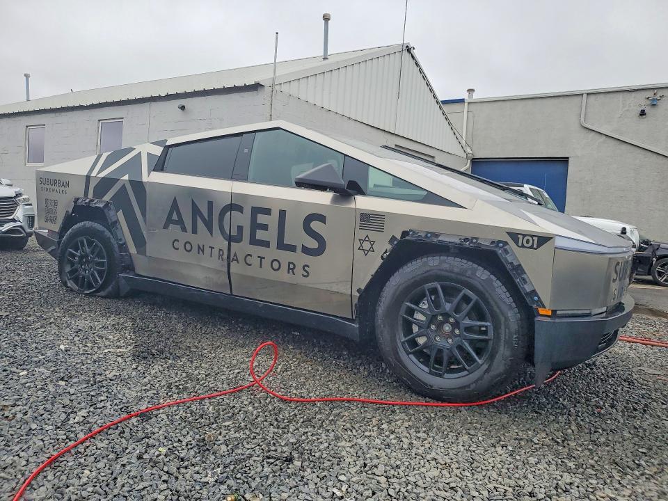 Продаж на аукціоні авто 2025 Tesla Cybertruck, vin: 7G2CEHED7SA063913, номер лоту: 48334376