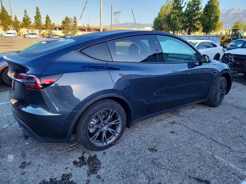Продажа на аукционе авто 2025 Tesla Model Y, vin: 7SAYGDED7SF317721, номер лота: 49661766
