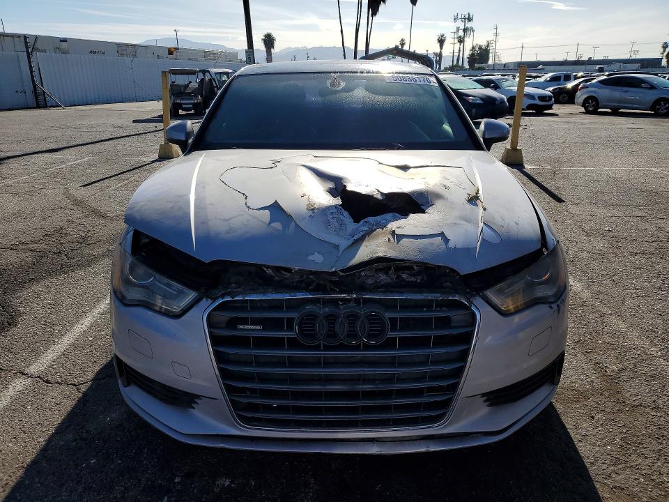50836176 :رقم المزاد ، WAUEFGFF8F1064571 vin ، 2015 Audi A3 مزاد بيع