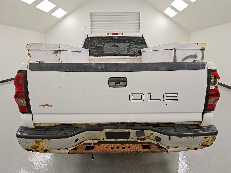 2004 Chevrolet Silverado მანქანა იყიდება აუქციონზე, vin: 1GCEC19T84E195497, აუქციონის ნომერი: 49453976