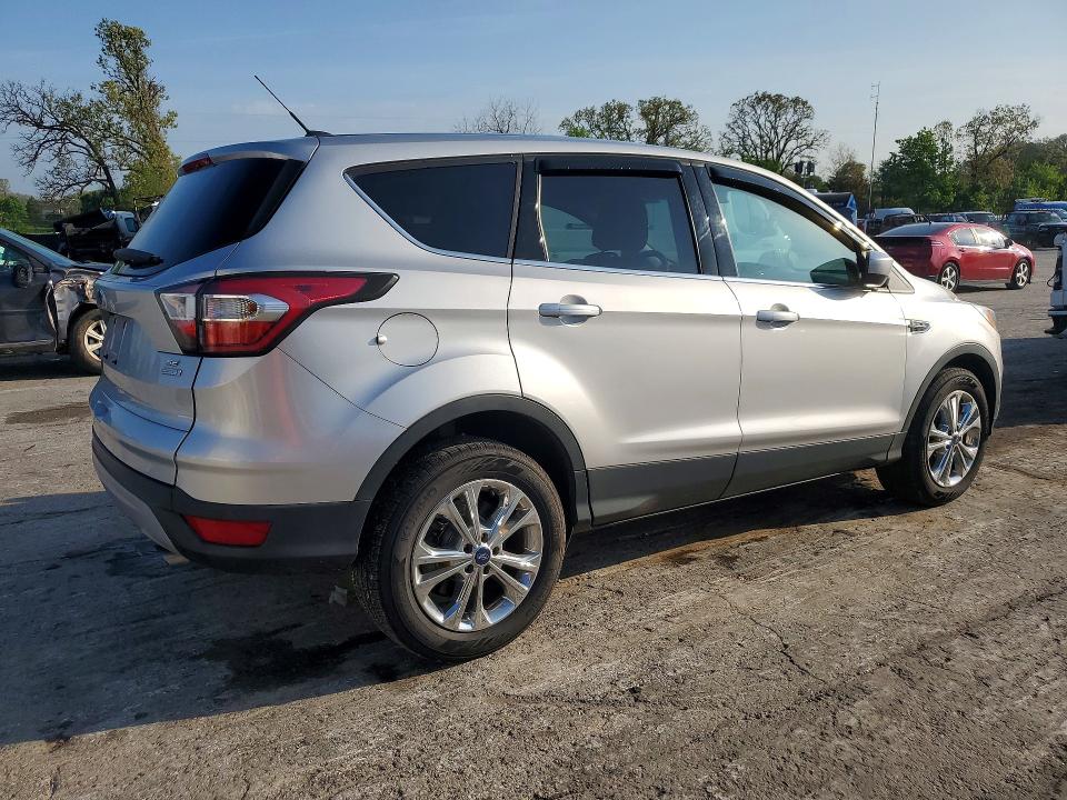 2017 Ford Escape მანქანა იყიდება აუქციონზე, vin: 1FMCU0G97HUA69709, აუქციონის ნომერი: 50323556