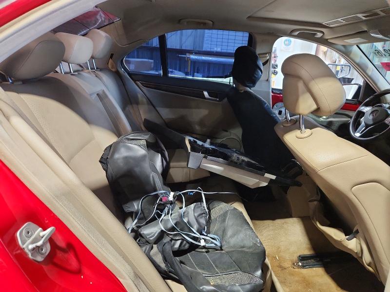 Продажа на аукционе авто 2013 Mercedes-benz C, vin: WDDGF4HB1DR293392, номер лота: 49324216
