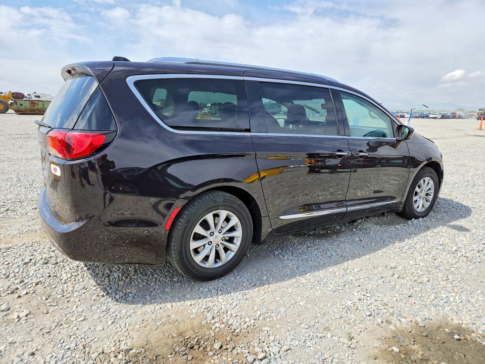 51212246 :رقم المزاد ، 2C4RC1BG5JR123458 vin ، 2018 Chrysler Pacifica مزاد بيع