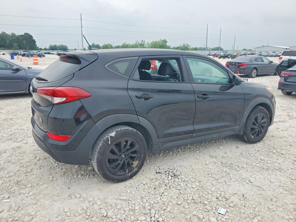 51469446 :رقم المزاد ، KM8J23A47HU306193 vin ، 2017 Hyundai Tucson مزاد بيع