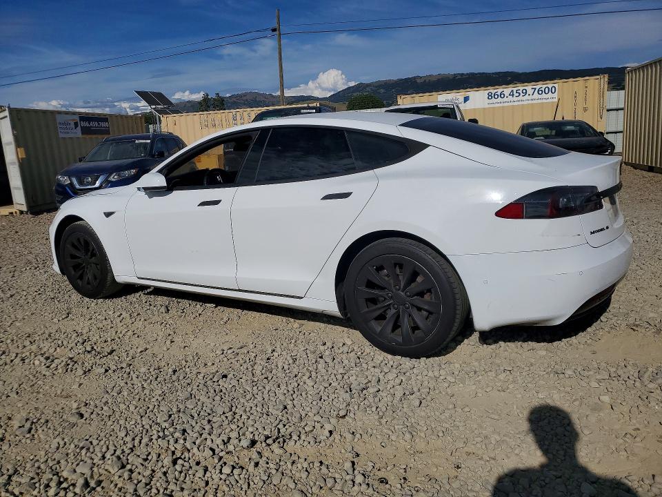 49343306 :رقم المزاد ، 5YJSA1E19GF157972 vin ، 2016 Tesla Model S مزاد بيع
