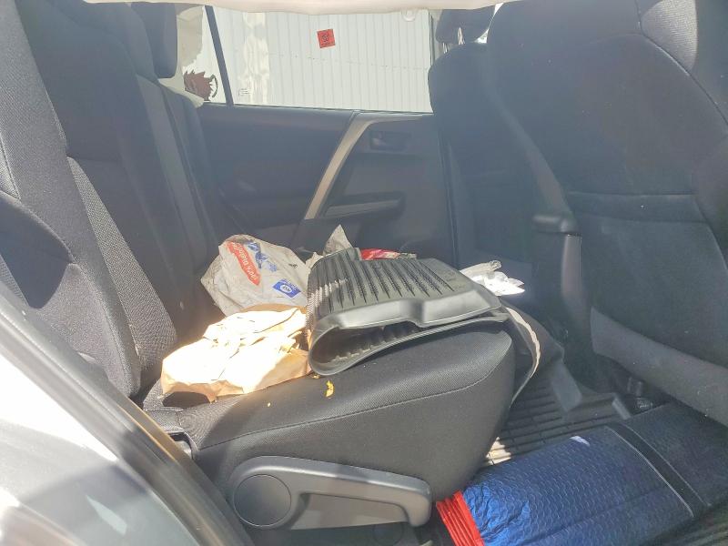 49863086 :رقم المزاد ، 2T3ZFREV9JW450970 vin ، 2018 Toyota Rav4 مزاد بيع