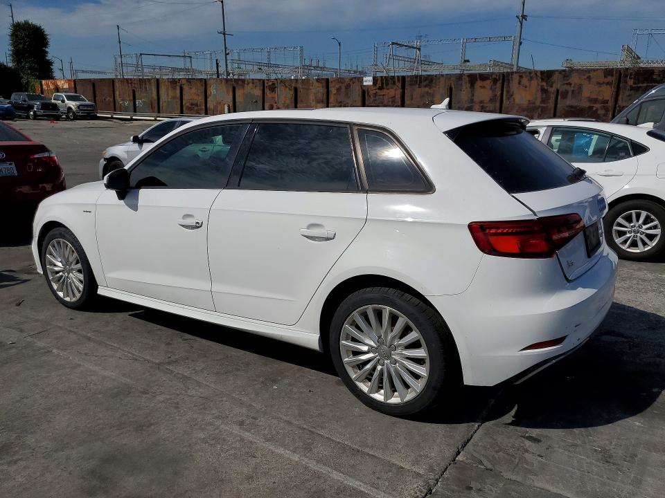 48175856 :رقم المزاد ، WAUUPBFF3HA079137 vin ، 2017 Audi A3 مزاد بيع