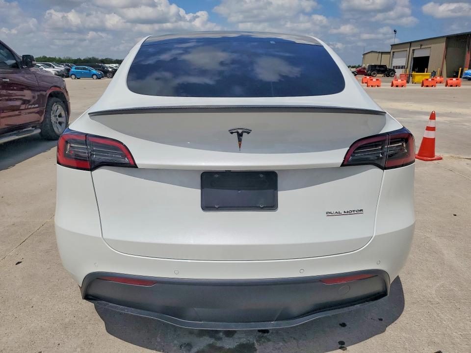 49133746 :رقم المزاد ، 7SAYGDEF3NF539534 vin ، 2022 Tesla Model Y مزاد بيع