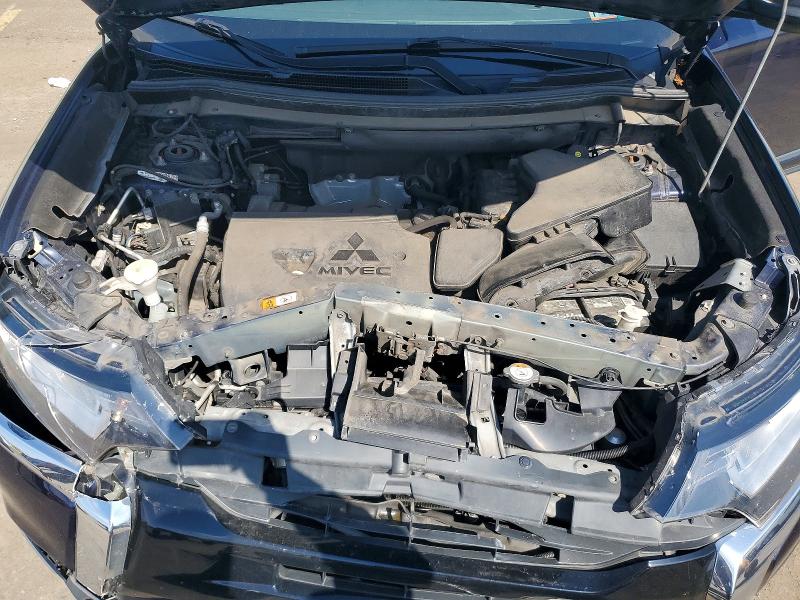 Продаж на аукціоні авто 2018 Mitsubishi Outlander, vin: JA4AZ3A38JZ067831, номер лоту: 51112346