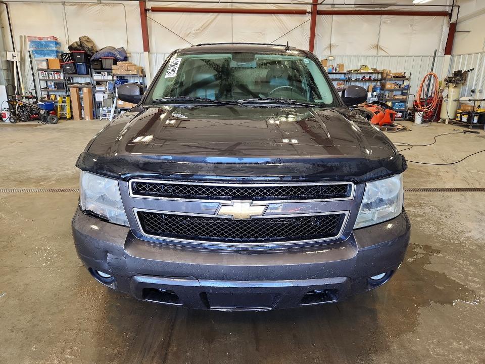 51502186 :رقم المزاد ، 1GNSKBE08BR107875 vin ، 2011 Chevrolet Tahoe مزاد بيع