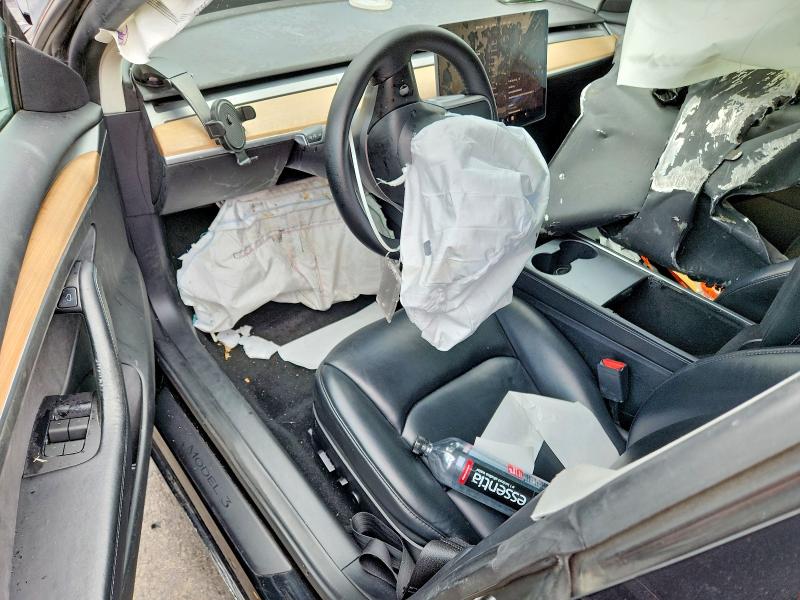 48638796 :رقم المزاد ، 5YJ3E1EAXNF186242 vin ، 2022 Tesla Model 3 مزاد بيع