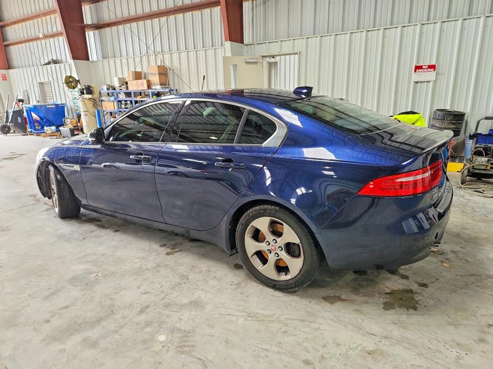 49364596 :رقم المزاد ، SAJAR4BG9HA972795 vin ، 2017 Jaguar Xe مزاد بيع