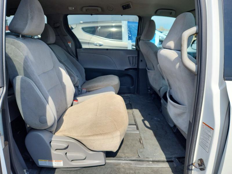 Продаж на аукціоні авто 2015 Toyota Sienna, vin: 5TDKK3DC7FS605101, номер лоту: 48660406