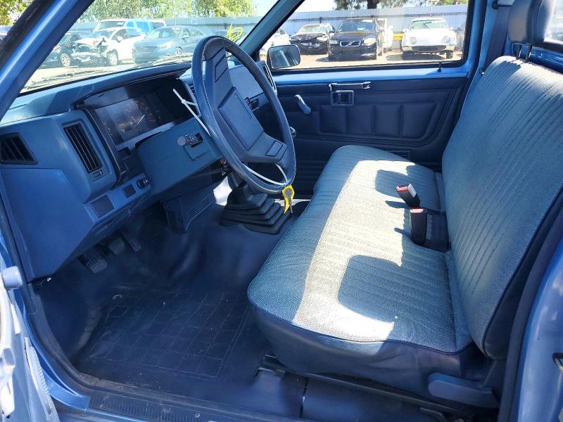 49138926 :رقم المزاد ، 1N6ND11S4JC325392 vin ، 1988 Nissan Truck مزاد بيع