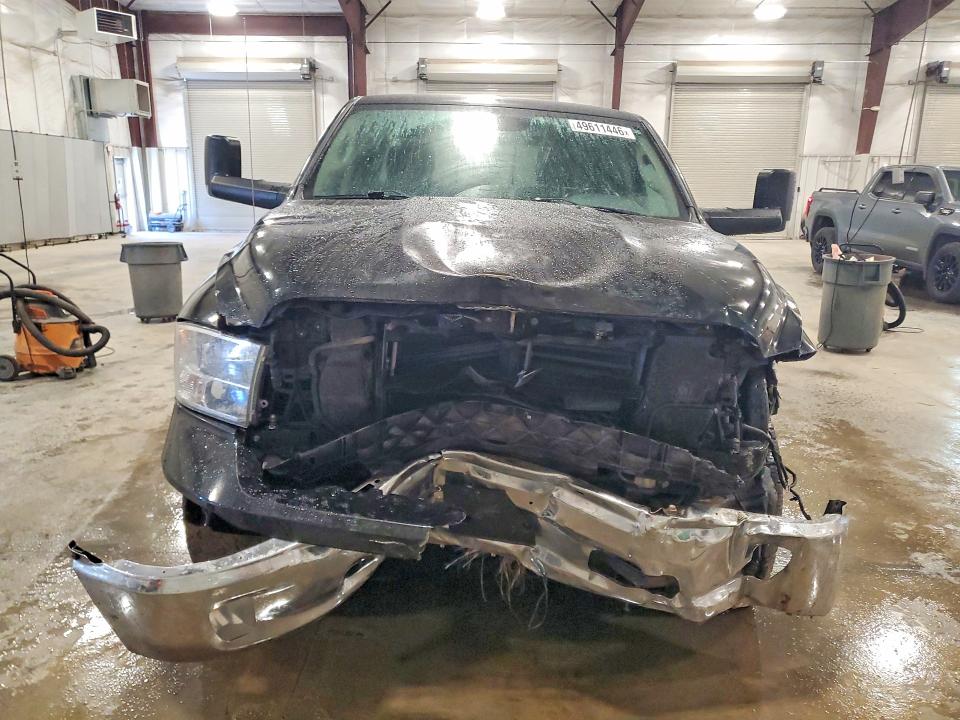 49611446 :رقم المزاد ، 1C6RR7TT3JS165839 vin ، 2018 Ram 1500 مزاد بيع