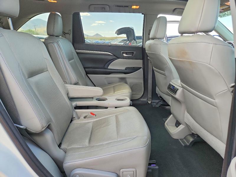 Продажа на аукционе авто 2019 Toyota Highlander, vin: 5TDDZRFH0KS743671, номер лота: 50553406