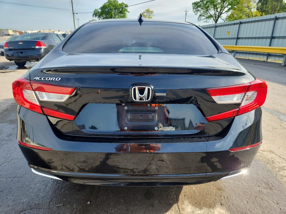 2018 Honda Accord მანქანა იყიდება აუქციონზე, vin: 1HGCV1F40JA116665, აუქციონის ნომერი: 49820996