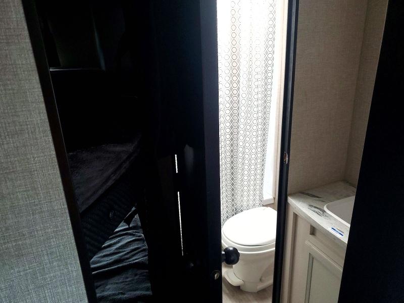 Продаж на аукціоні авто 2022 Jayco Jay Flight Series, vin: 1UJBJ0BP0N17W0673, номер лоту: 51114666