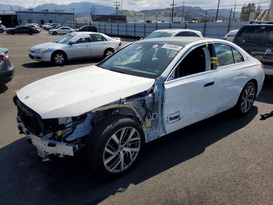 Продажа на аукционе авто 2026 Mercedes-benz E, vin: W1KLF4GB4TA218151, номер лота: 51344066