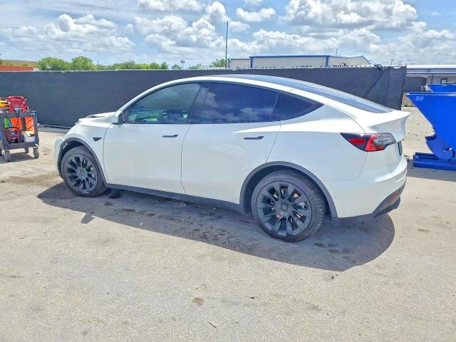 Продажа на аукционе авто 2021 Tesla Model Y, vin: 5YJYGDEE3MF139167, номер лота: 49248556