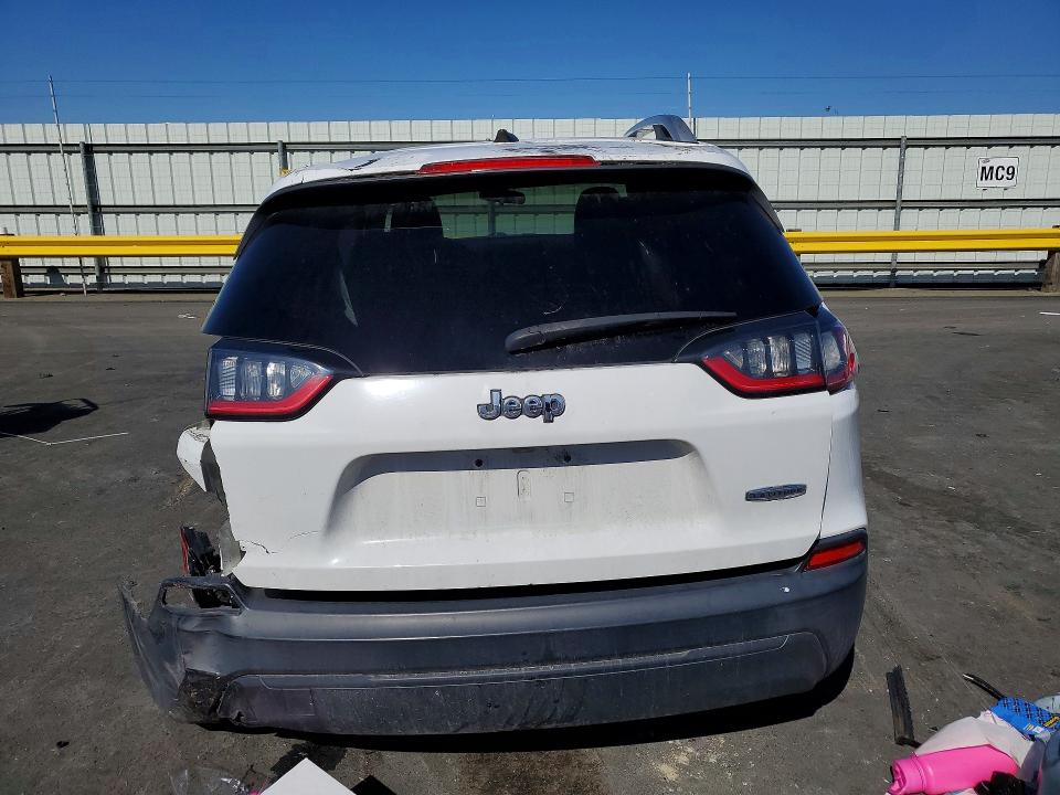 52025846 :رقم المزاد ، 1C4PJLCB7LD614972 vin ، 2020 Jeep Cherokee مزاد بيع
