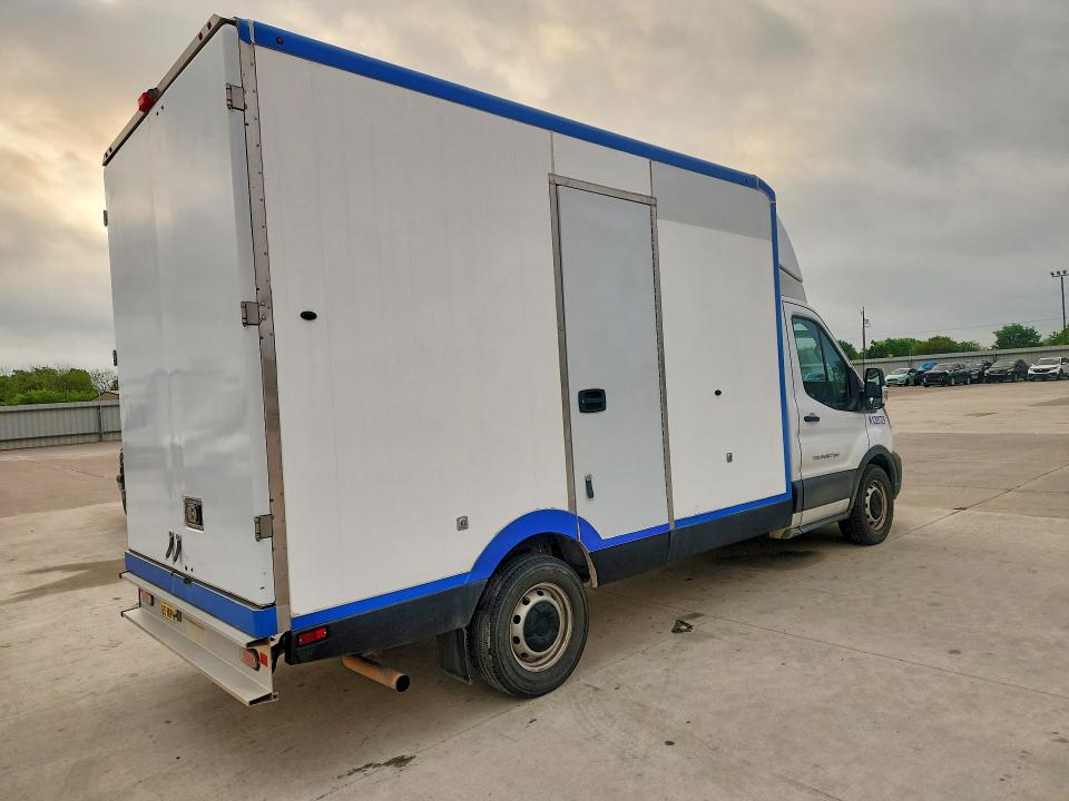 46995466 :رقم المزاد ، 1FDBW5Z85NKA01701 vin ، 2022 Ford Transit مزاد بيع