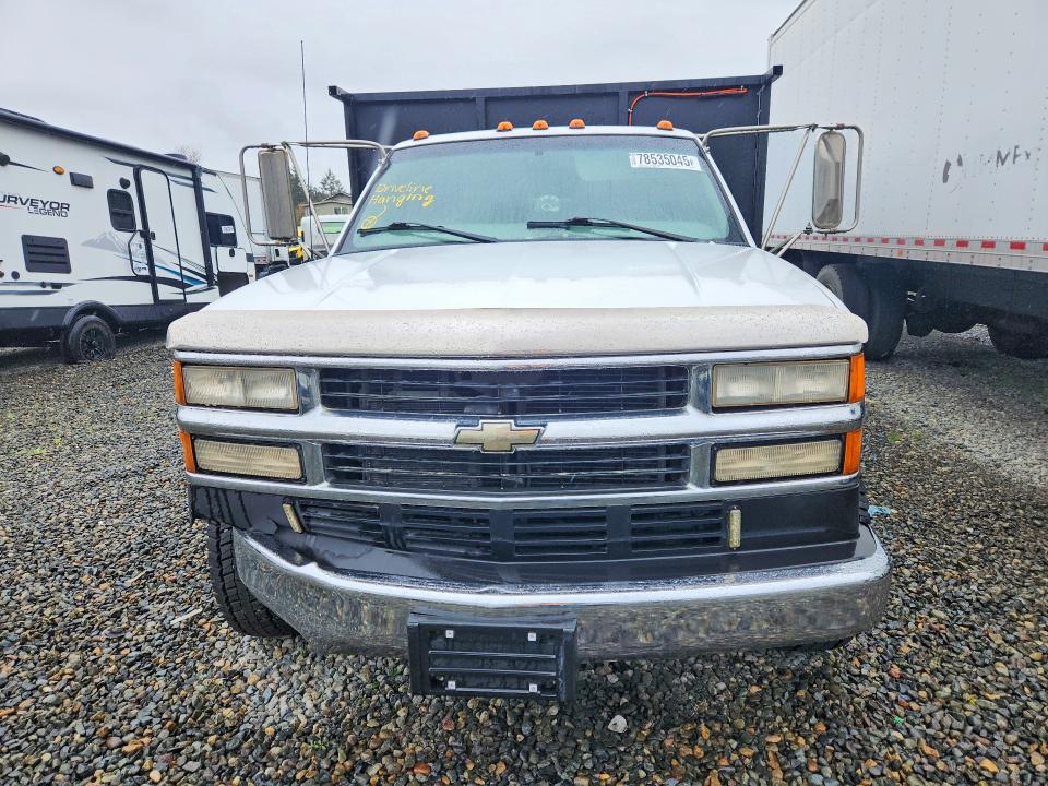 78535045 :رقم المزاد ، 1GBKC34J2YF463436 vin ، 2000 Chevrolet Gmt-400 مزاد بيع