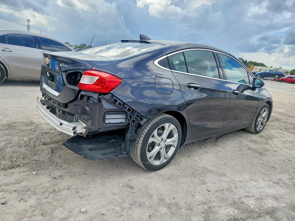 2017 Chevrolet Cruze მანქანა იყიდება აუქციონზე, vin: 1G1BF5SM9H7140127, აუქციონის ნომერი: 51351256