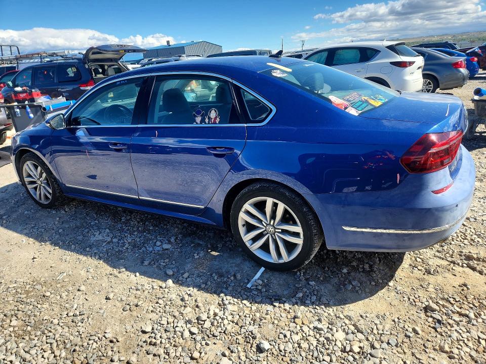 2017 Volkswagen Passat მანქანა იყიდება აუქციონზე, vin: 1VWGT7A37HC054409, აუქციონის ნომერი: 49560246