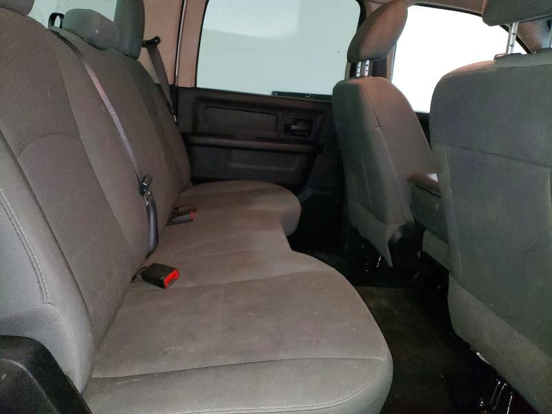 51900616 :رقم المزاد ، 3C6UR5HL6JG145244 vin ، 2018 Ram 2500 مزاد بيع
