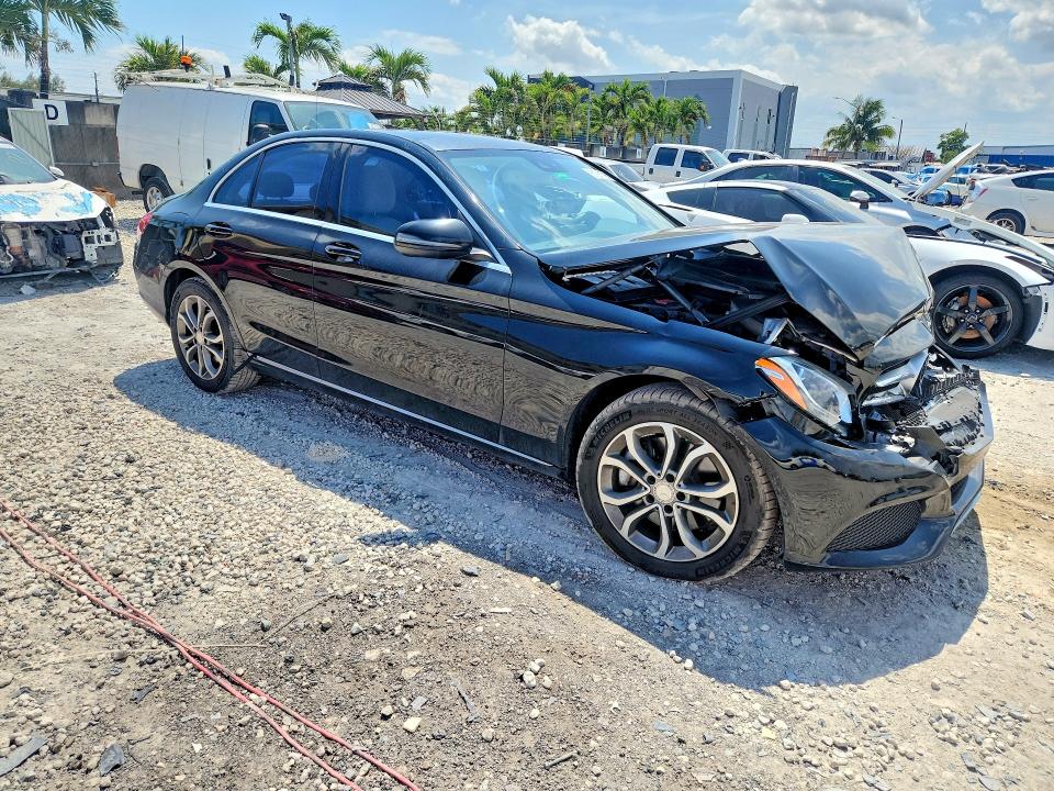 2016 Mercedes-benz C მანქანა იყიდება აუქციონზე, vin: 55SWF4KB3GU125180, აუქციონის ნომერი: 51861766