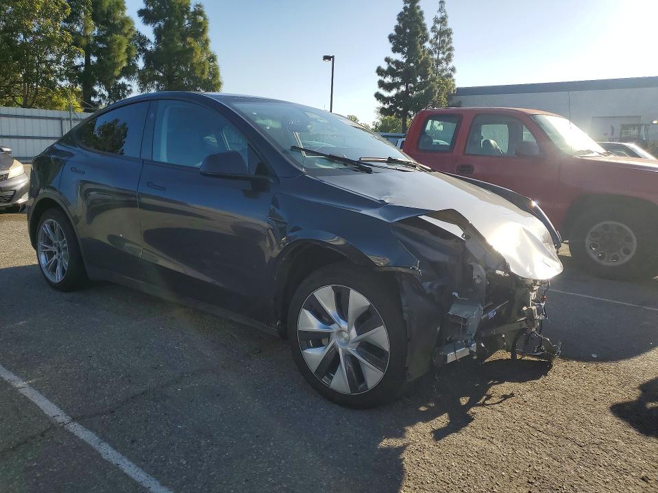 50089126 :رقم المزاد ، 7SAYGAEE5RF064092 vin ، 2024 Tesla Model Y مزاد بيع