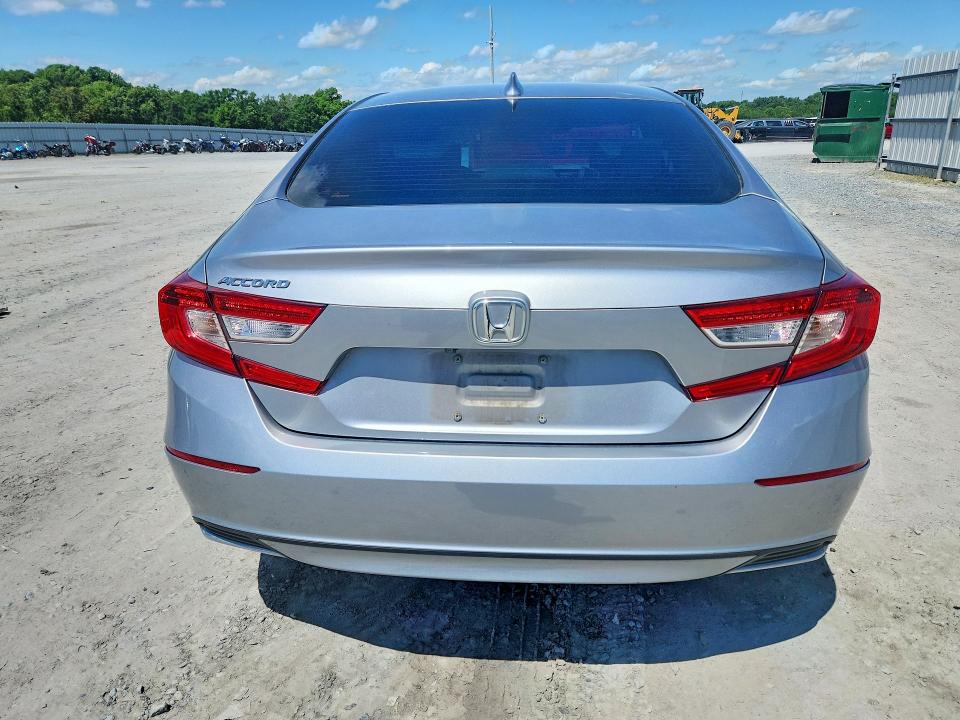Продажа на аукционе авто 2018 Honda Accord, vin: 1HGCV1F41JA136603, номер лота: 51832226