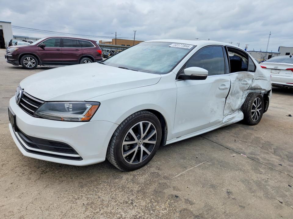 50177866 :رقم المزاد ، 3VWDB7AJ7HM308316 vin ، 2017 Volkswagen Jetta مزاد بيع
