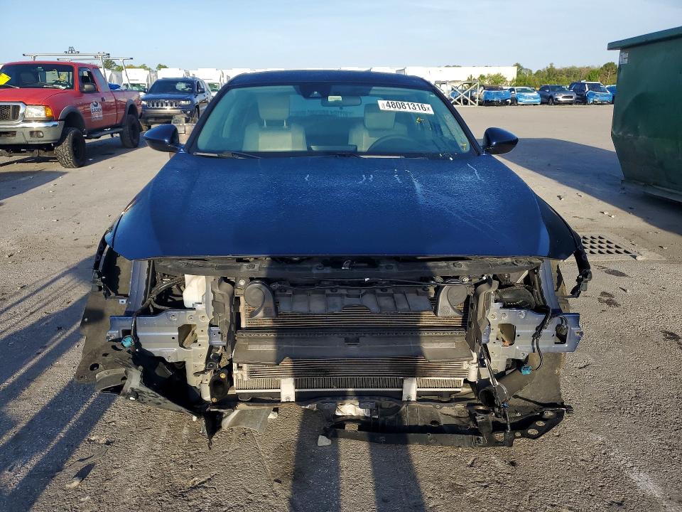 48081316 :رقم المزاد ، 1HGCV1F18JA247526 vin ، 2018 Honda Accord مزاد بيع