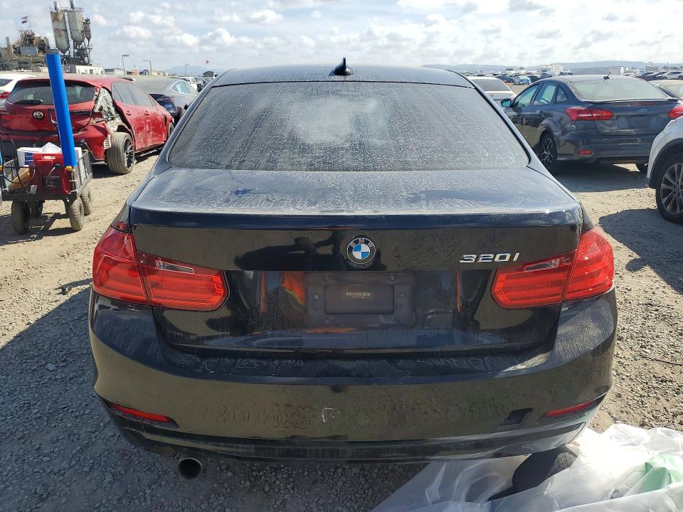 2015 Bmw 320i მანქანა იყიდება აუქციონზე, vin: WBA3B1C52FK135821, აუქციონის ნომერი: 48527516