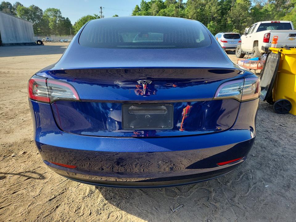 49223146 :رقم المزاد ، 5YJ3E1EAXJF059260 vin ، 2018 Tesla Model 3 مزاد بيع