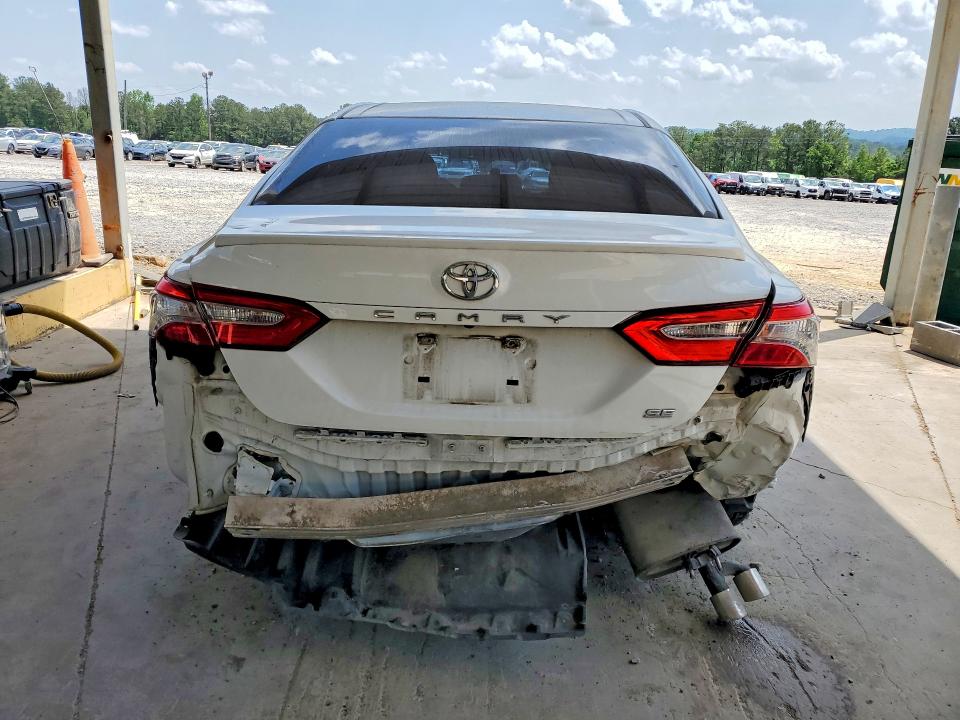 2018 Toyota Camry მანქანა იყიდება აუქციონზე, vin: 4T1B11HK6JU627602, აუქციონის ნომერი: 50575726