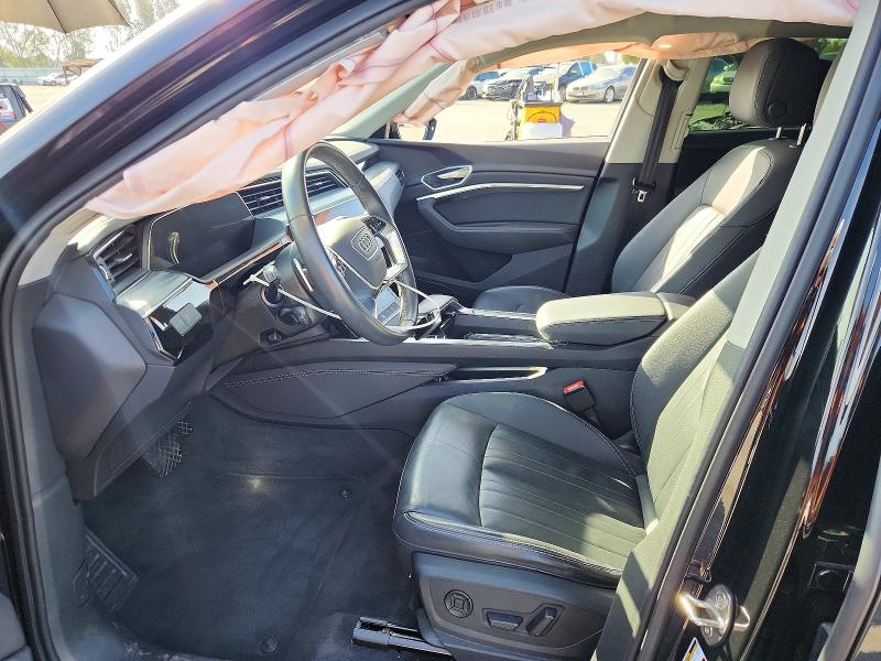 50128526 :رقم المزاد ، WA1AABGE4NB022555 vin ، 2022 Audi E-tron مزاد بيع