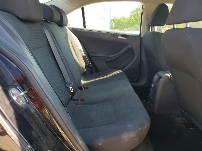 51130906 :رقم المزاد ، 3VW267AJ1GM302859 vin ، 2016 Volkswagen Jetta مزاد بيع
