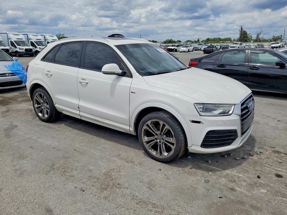 50855786 :رقم المزاد ، WA1BCCFS1JR000526 vin ، 2018 Audi Q3 مزاد بيع