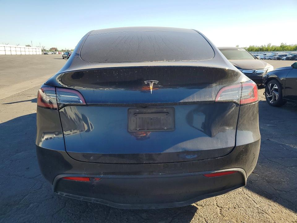 2024 Tesla Model Y მანქანა იყიდება აუქციონზე, vin: 7SAYGDED9RF073242, აუქციონის ნომერი: 48811596