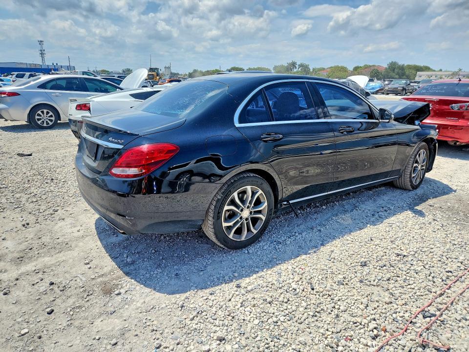 2016 Mercedes-benz C მანქანა იყიდება აუქციონზე, vin: 55SWF4KB3GU125180, აუქციონის ნომერი: 51861766