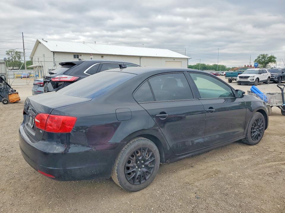 51468066 :رقم المزاد ، 3VWD17AJ1EM381373 vin ، 2014 Volkswagen Jetta مزاد بيع