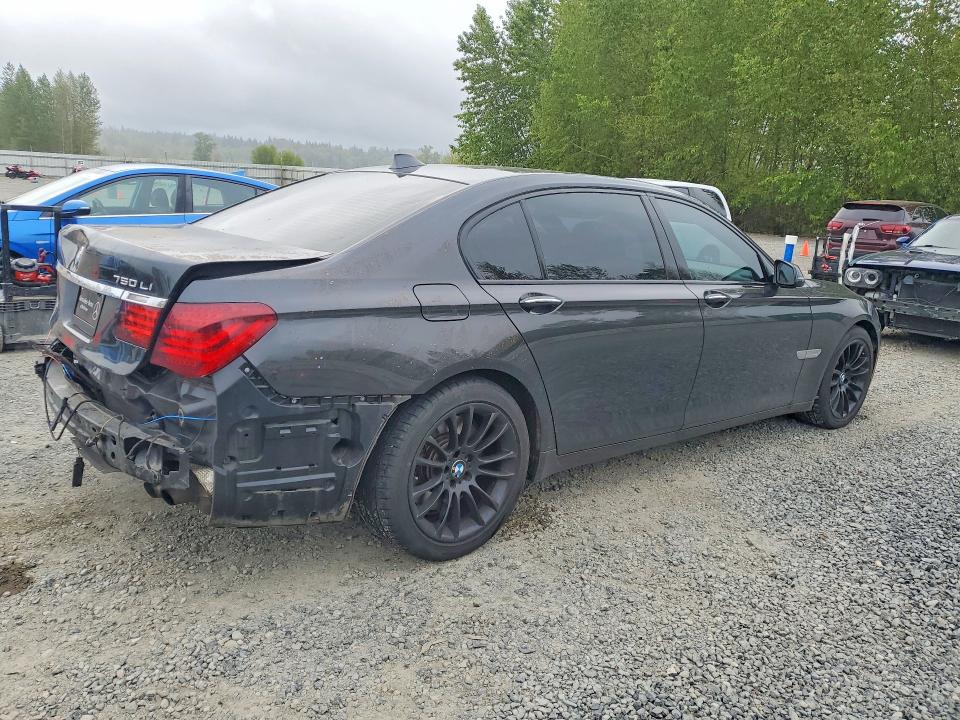 2013 Bmw 750 მანქანა იყიდება აუქციონზე, vin: WBAYE8C57DD133456, აუქციონის ნომერი: 49776846